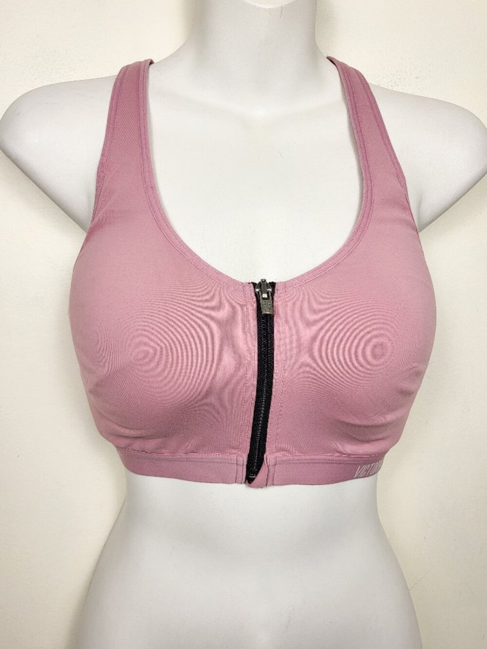 Victoria's Secret Sport "Knockout" Maximum Support Bra. Size 34DD/E75